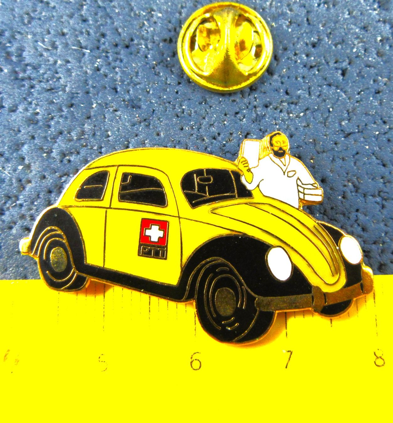 Volkswagen Placchette & Badge: POST PTT AUTO VW KÄFER PIN ENAMEL BRIEFPOST – Usato da Ettingen venduto da Hausi4711
