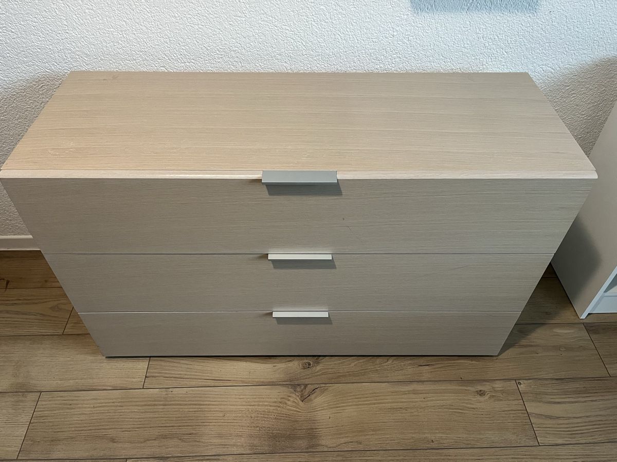 Cassettiere: Kommode hell, 3 Schubladen, von Möbel Egger – Usato da Sins venduto da samfisch