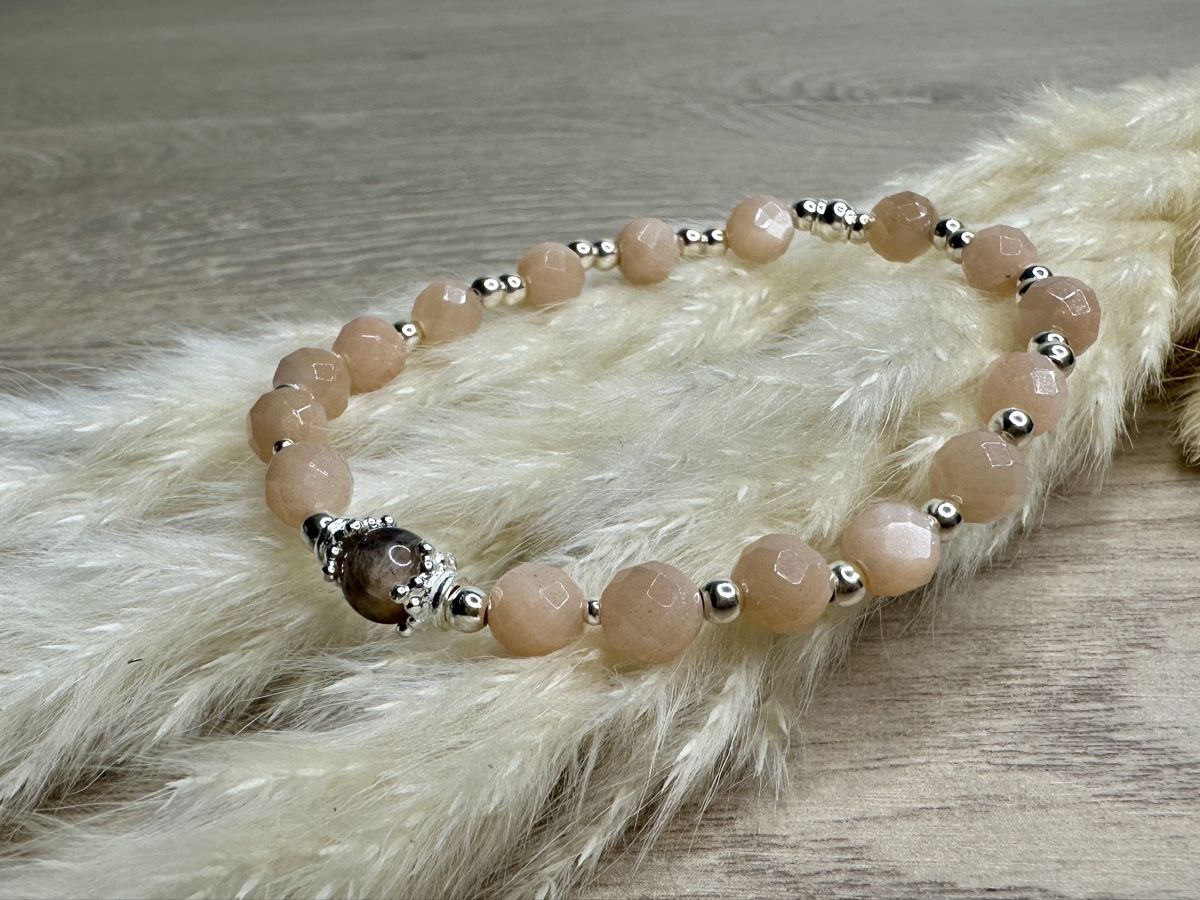 Armbänder & -reifen: Mondstein Armband mit sterling Silber – Neu und originalverpackt aus Niederglatt ZH von Silberschmuck-design