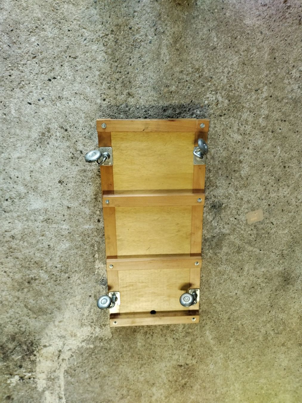 Tous les outils: Montierbrett oder Werkstatt-Rollbrett Auto rep. – D'occasion à Eiken par Johnboy8 1