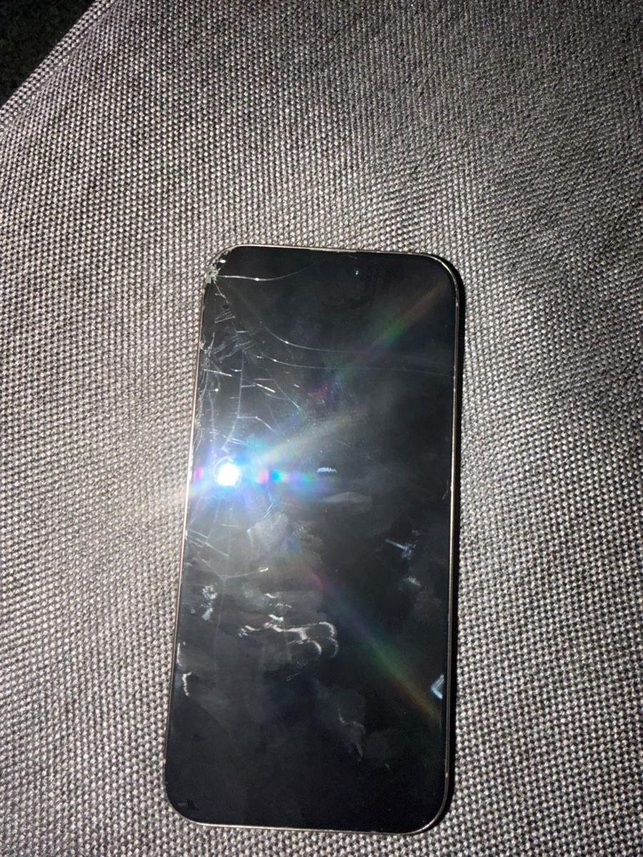 Apple Telefoni cellulari / Smartphones: Apple iPhone 16 Pro Max Desert mit Displayschaden.  – Usato da Volketswil venduto da arb_v872 1
