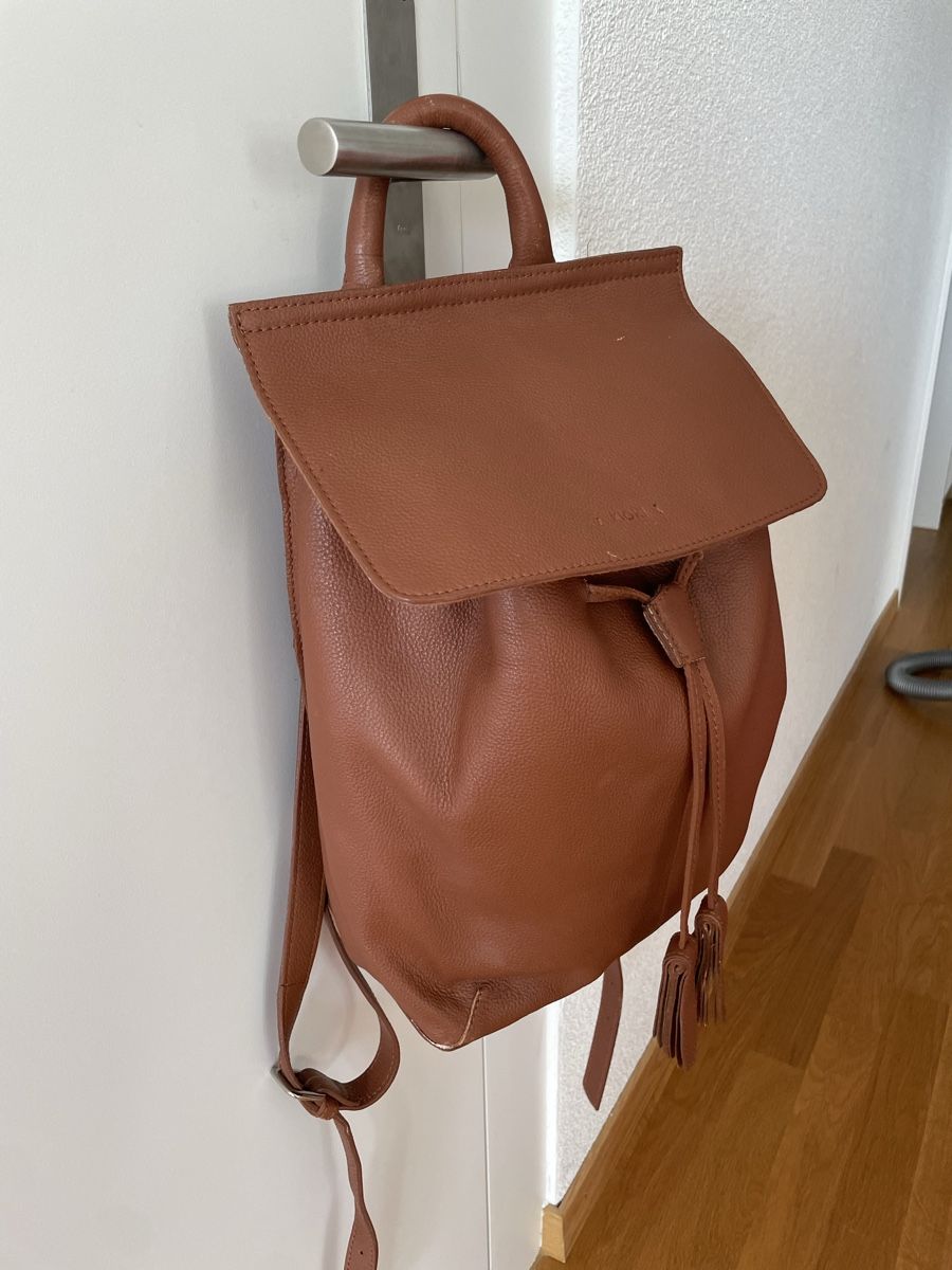 Zaini: Echtleder-Rucksack neuwertig – Usato da Urdorf venduto da spacemetalfantasy 1