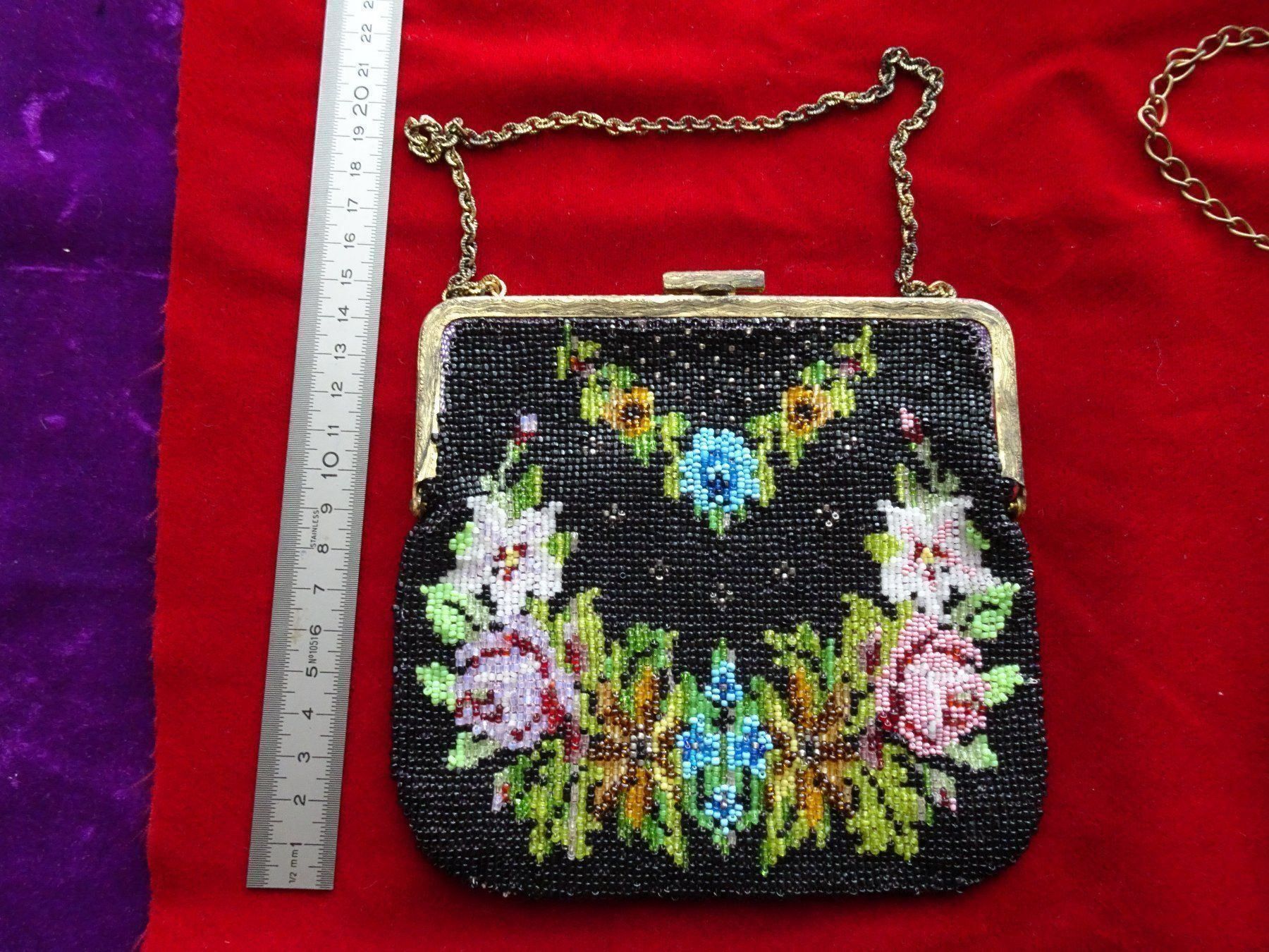 Taschen für Damen: 4 antike Perlenbeutel / Perlentäschli um 1900 – Gebraucht aus Vitznau von Mina60 5