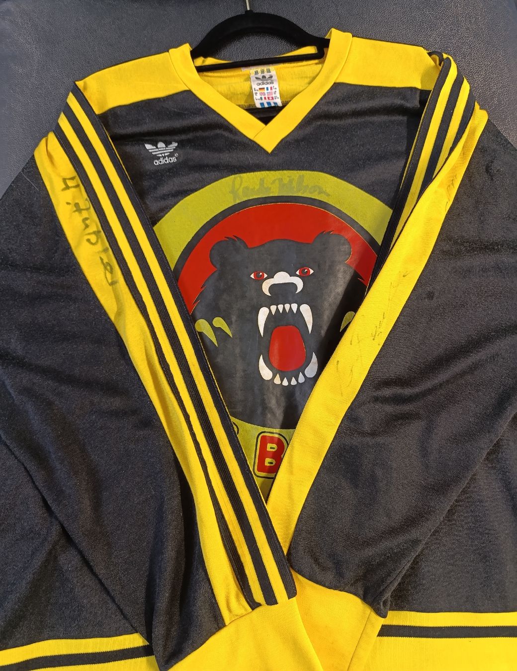 Adidas Canottiere & Pantaloni: SC Bern / Maillot original années 80 – Usato da Avry-sur-Matran venduto da dav_nm5p 2
