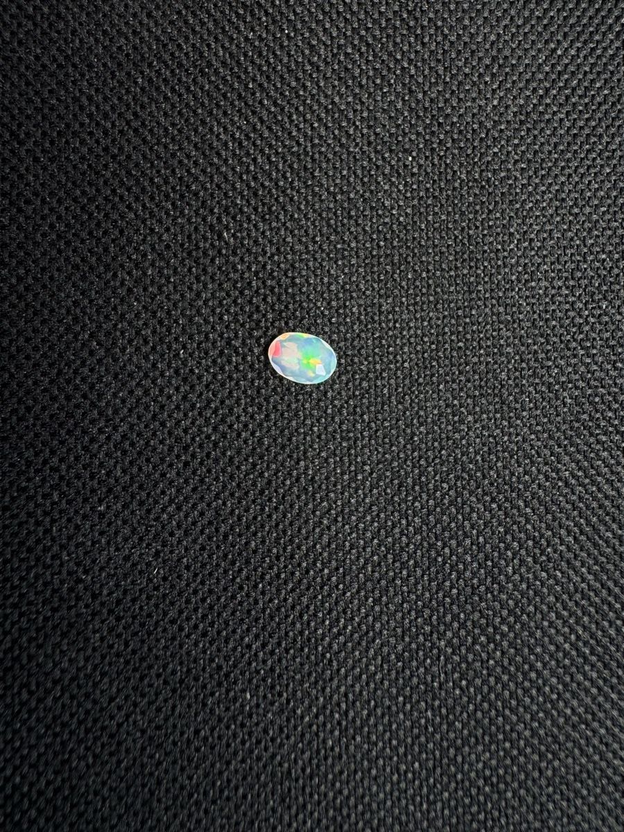 Pietre preziose: Äthiopischer Opal AAA 0.5ct – Nuovo e nell'imballaggio originale da Wängi venduto da Horus90 1
