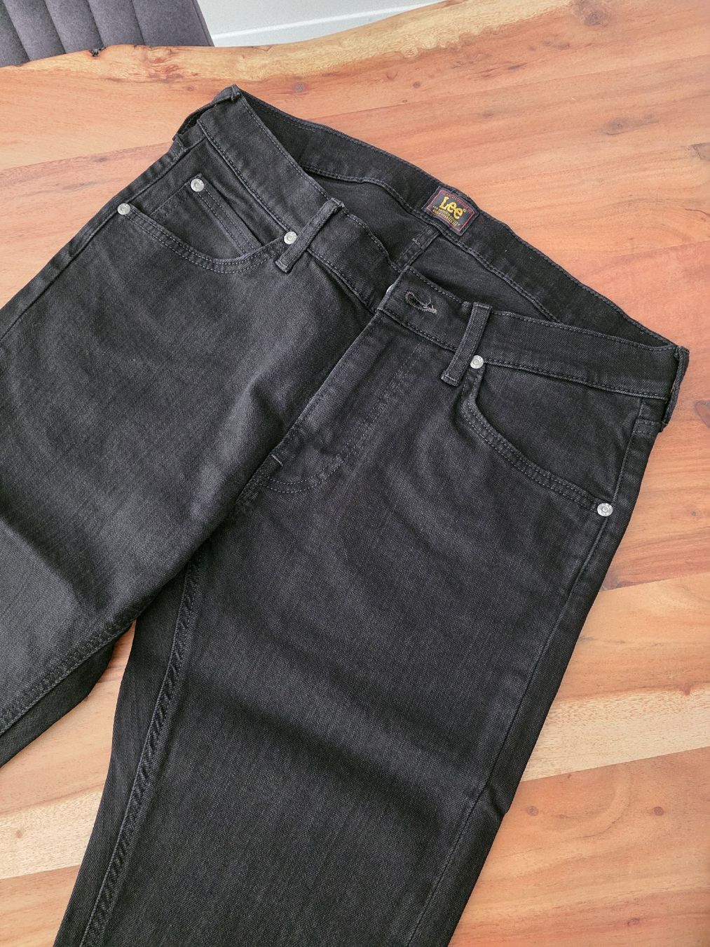 Jeans: Jeans Lee Daren noir – Nuovo (secondo la descrizione) da Cortaillod venduto da ioi_7rq6 2