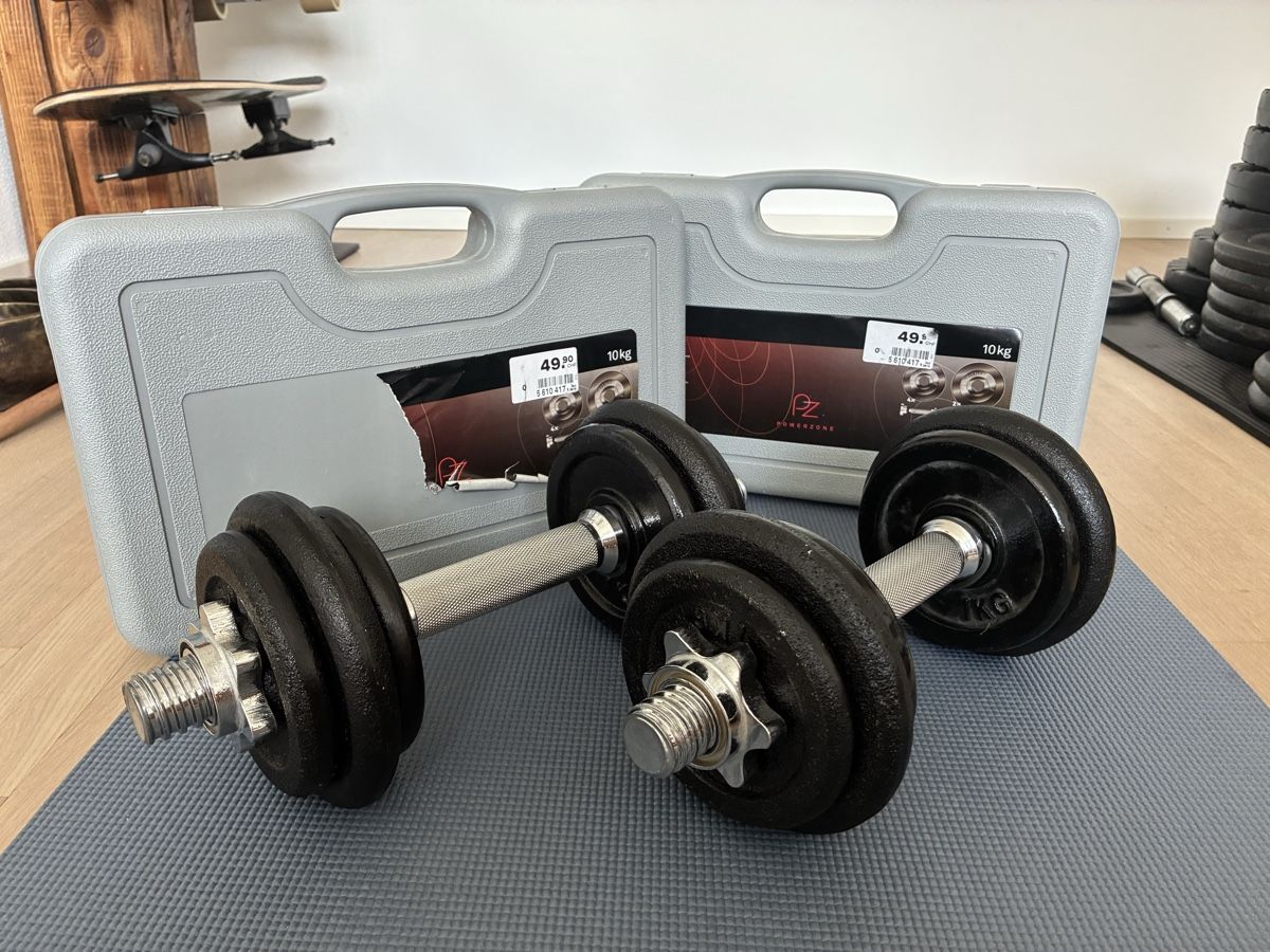 Hometrainer: Weight bench with weights and dumbbells – Usato da Aadorf venduto da pol_dd6j 6