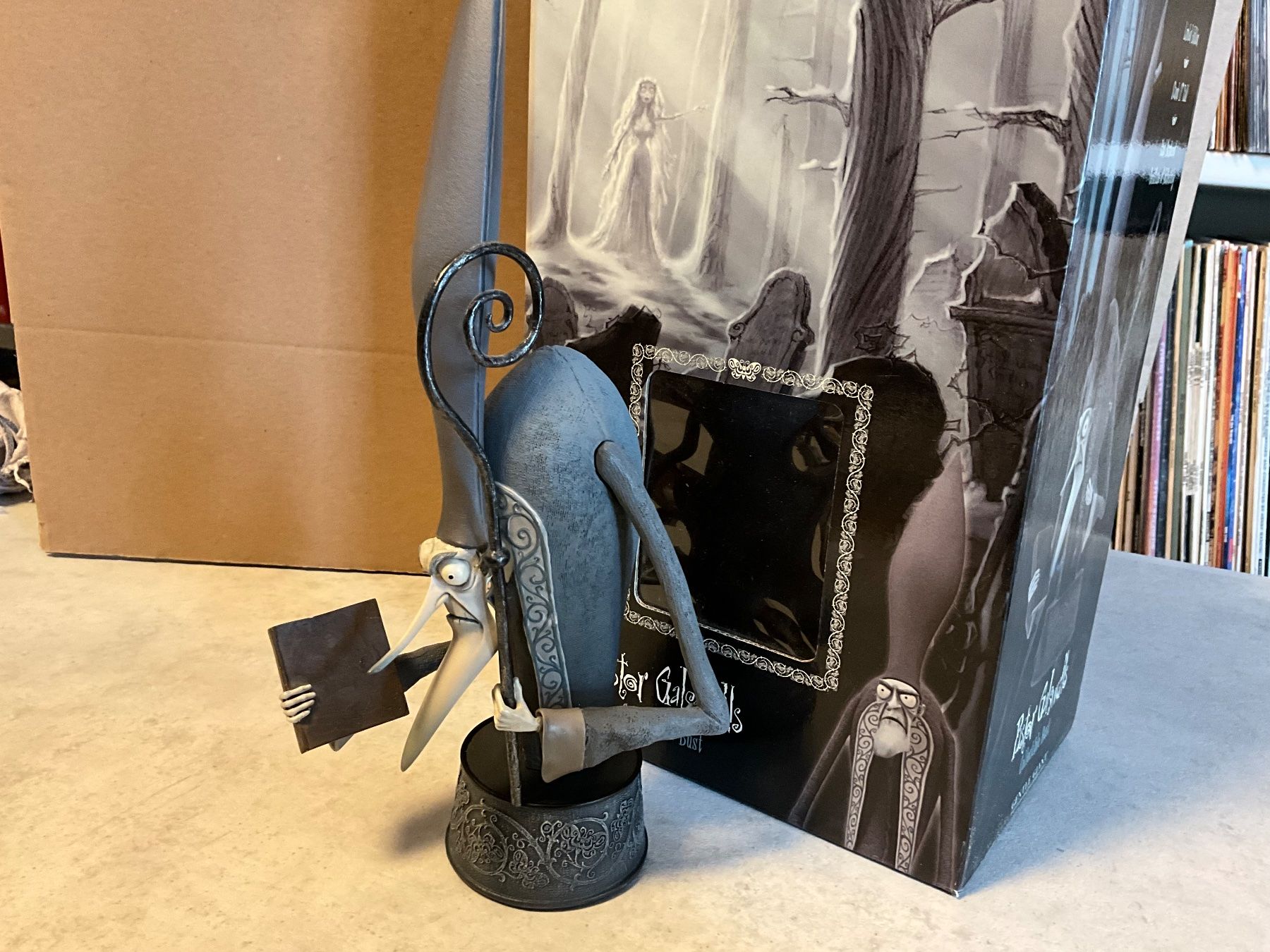 Gentle Giant Figuren: Corpse Bride Pastor Galswells Statue 31 cm – Gebraucht aus Agriswil von Ueli03 5