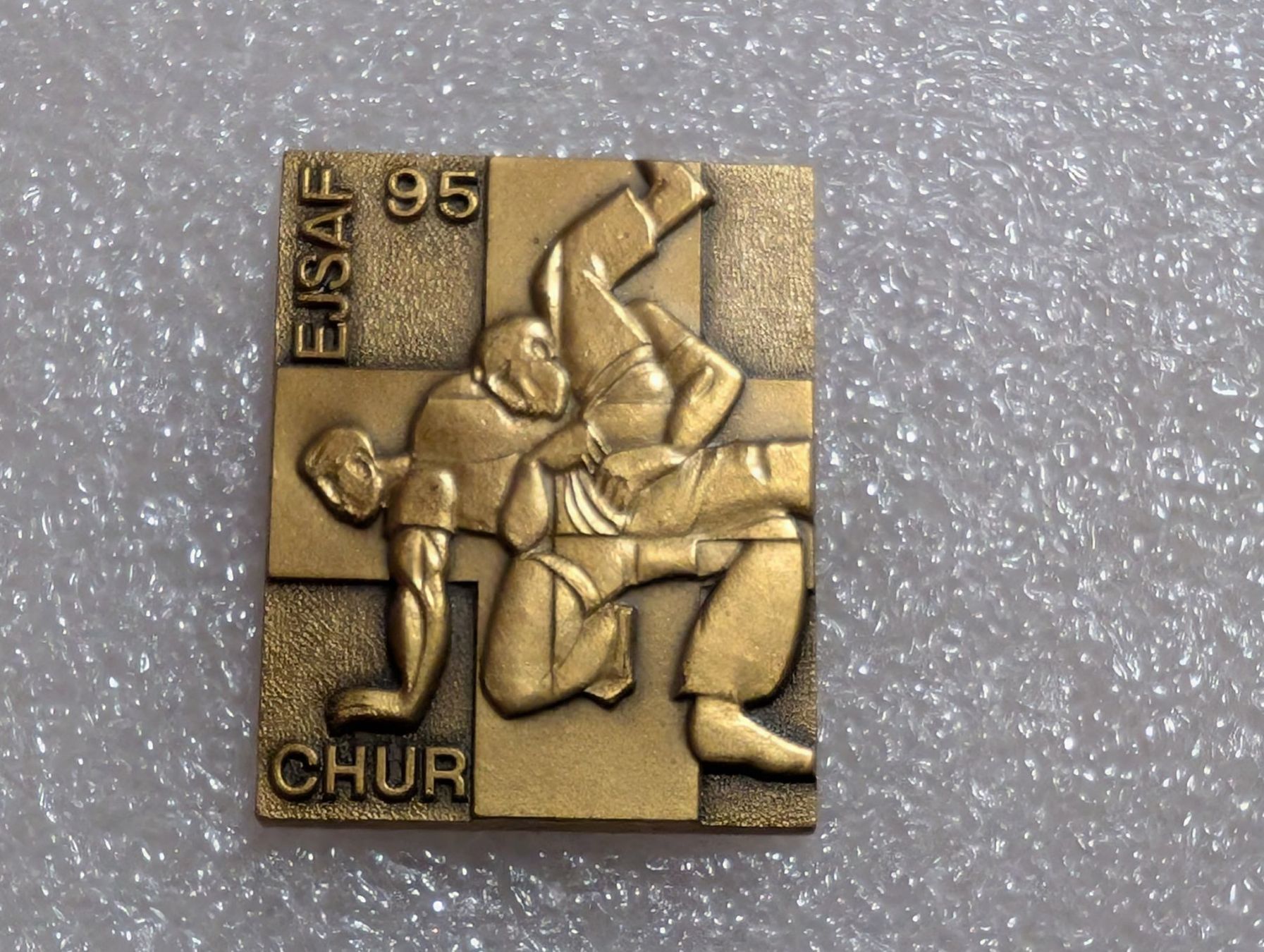 Plaketten & Abzeichen: Ansteckpin 239: Ejasf Chur – Gebraucht aus Oppligen von Pin-Fall-Shop