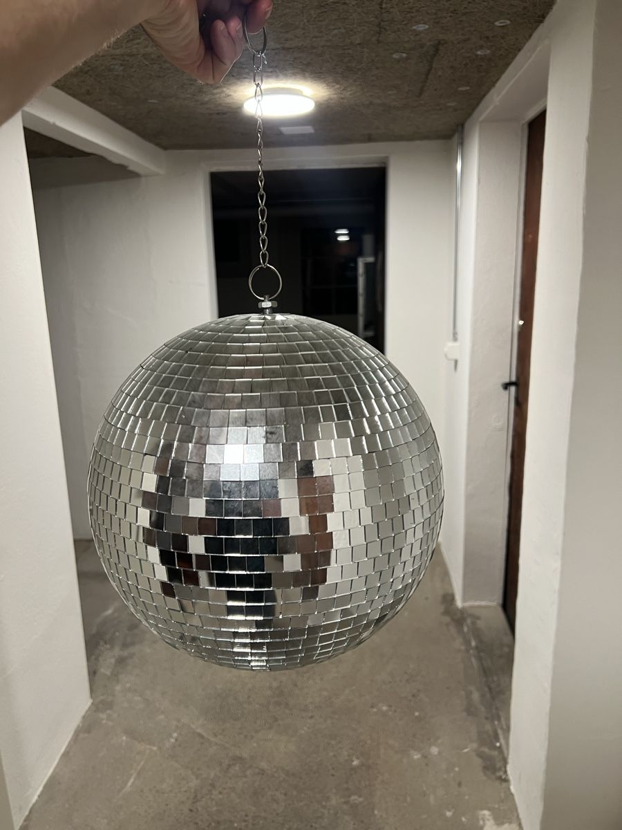 Alle Dekorationen: Discokugel mit Kette – Gebraucht aus Bern von JoelBurgunder 2