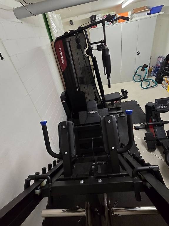 Maxxus Hometrainer: MAXXUS 2in1 Beinpresse & Hackenschmidt inkl. Hantelscheiben – Gebraucht aus Volketswil von AP79 3