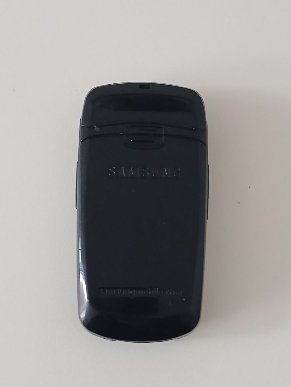 Samsung Telefoni cellulari / Smartphones: Samsung Klapphandy schwarz gebraucht – Usato da Kloten venduto da Travolli 2