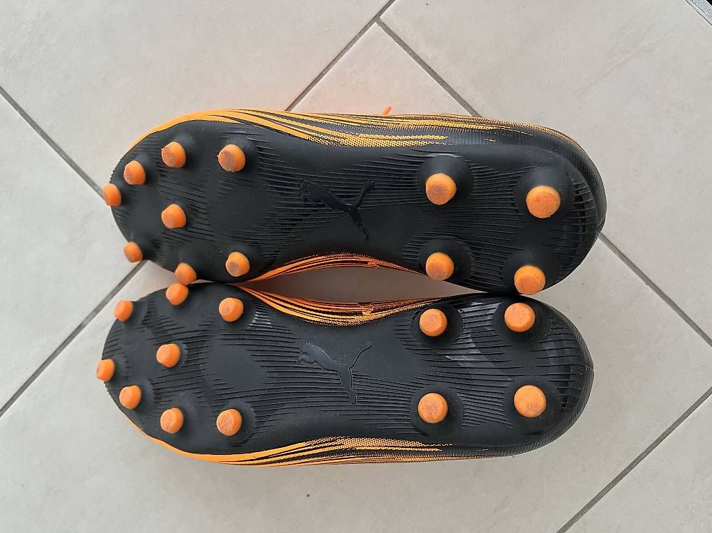 Scarpe da uomo: Chaussures de foot Puma, taille 42 – Usato da Perly venduto da Evan78 3