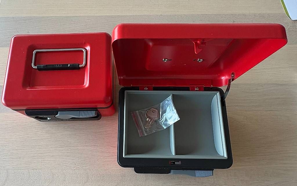Topcase: CASH BOX SMR CB-9701 – Usato da Bottighofen venduto da con_6lgw 1