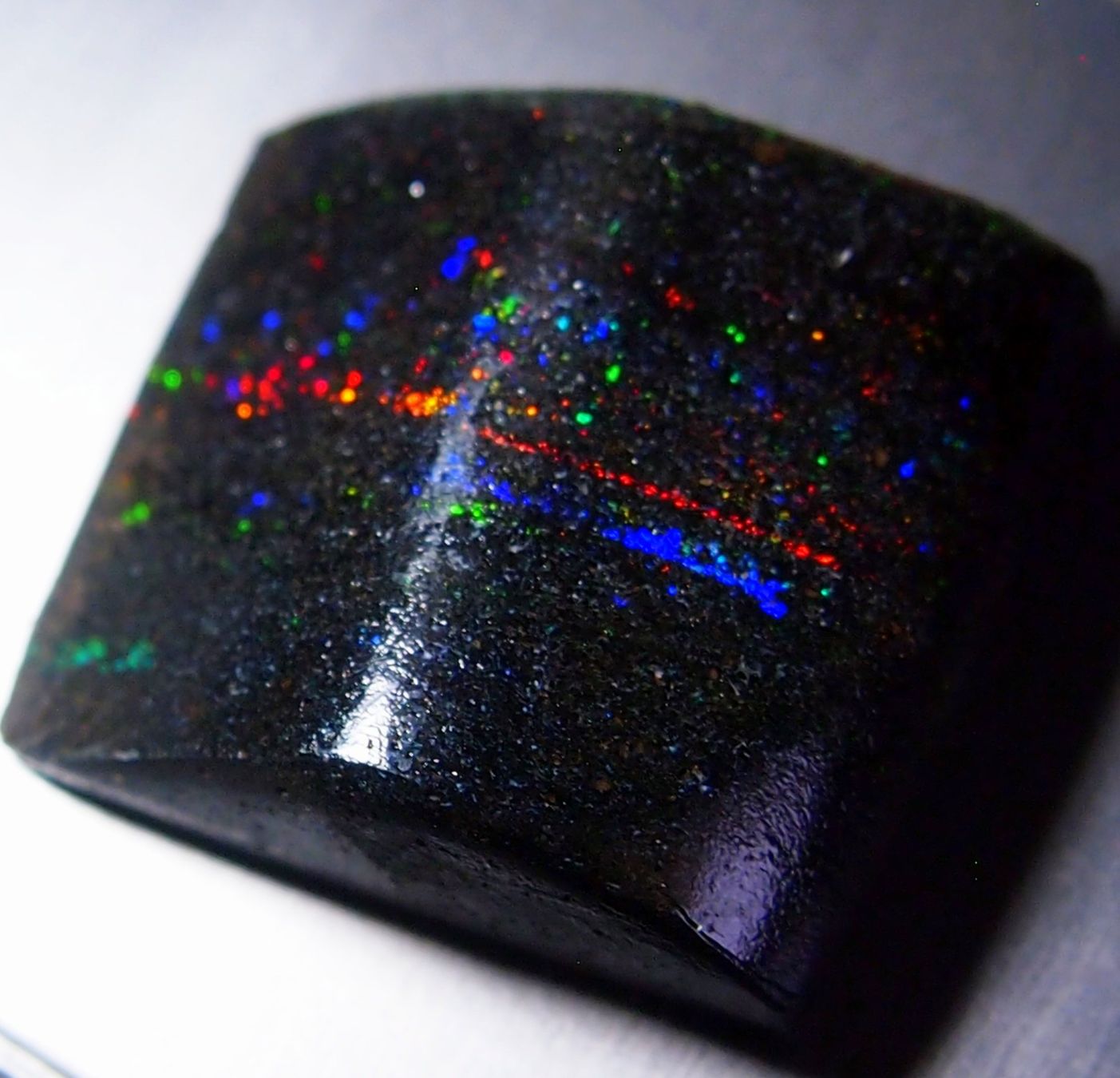 Pierres précieuses: 63 CTS polierter ANDAMOOKA OPAL  selten , einzigartig – Neuf avec emballage d'origine à Reinach BL par Hesekiel39 3