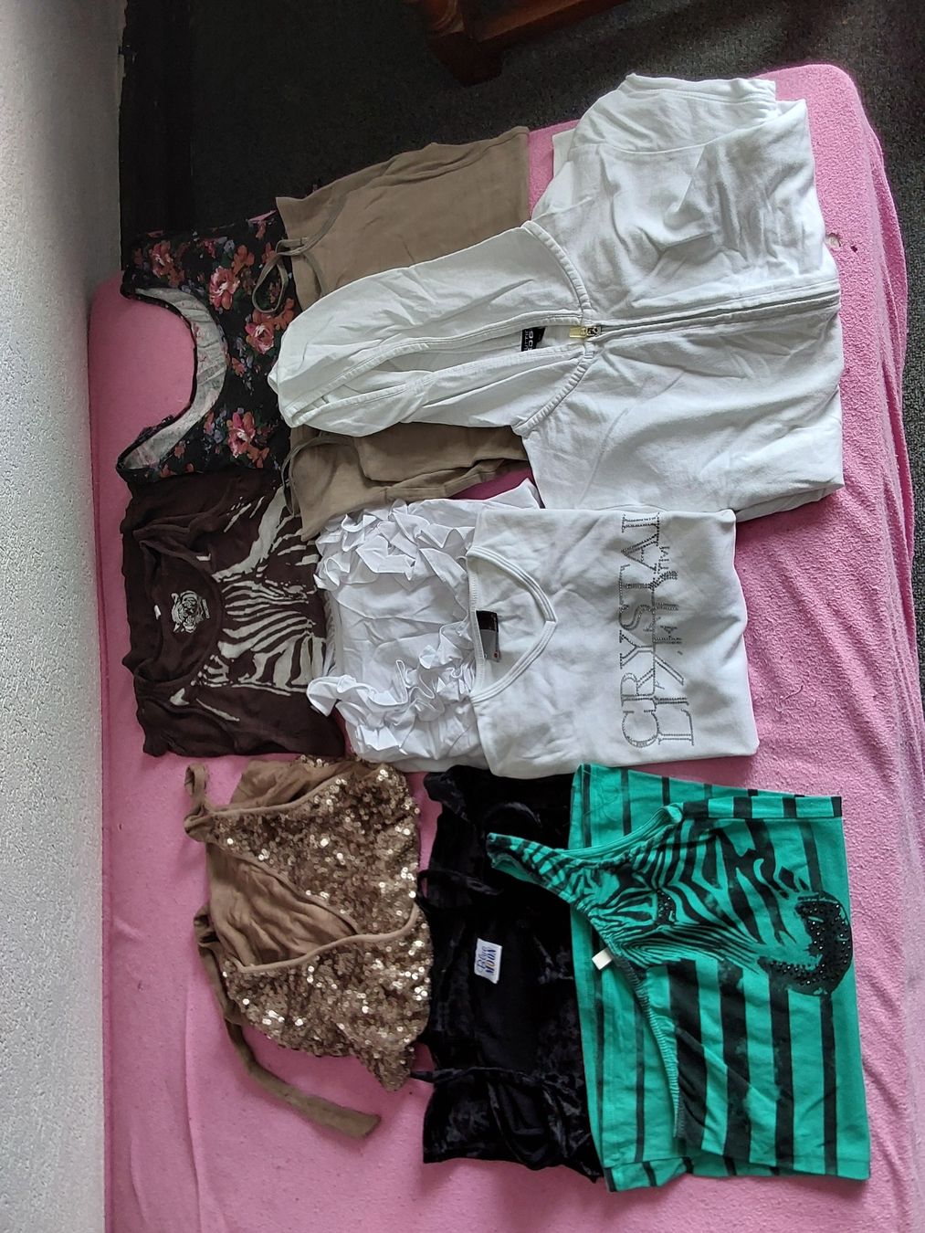 Lotti di vestiti: Sehr Grosses Kleiderpaket Gr.S – Usato da Döttingen venduto da Verkauf 1