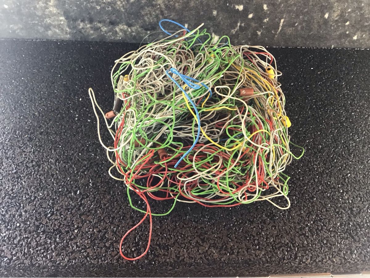 Cavi: KABEL DURCHEINANDER – Usato da Männedorf venduto da Spezial-Modelle