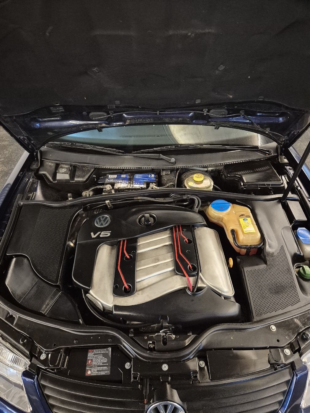 VW Automobili: VW Passat 2.3l V5 4Motion mit MFK – Usato da Winterthur venduto da sunaj.fejzi 8