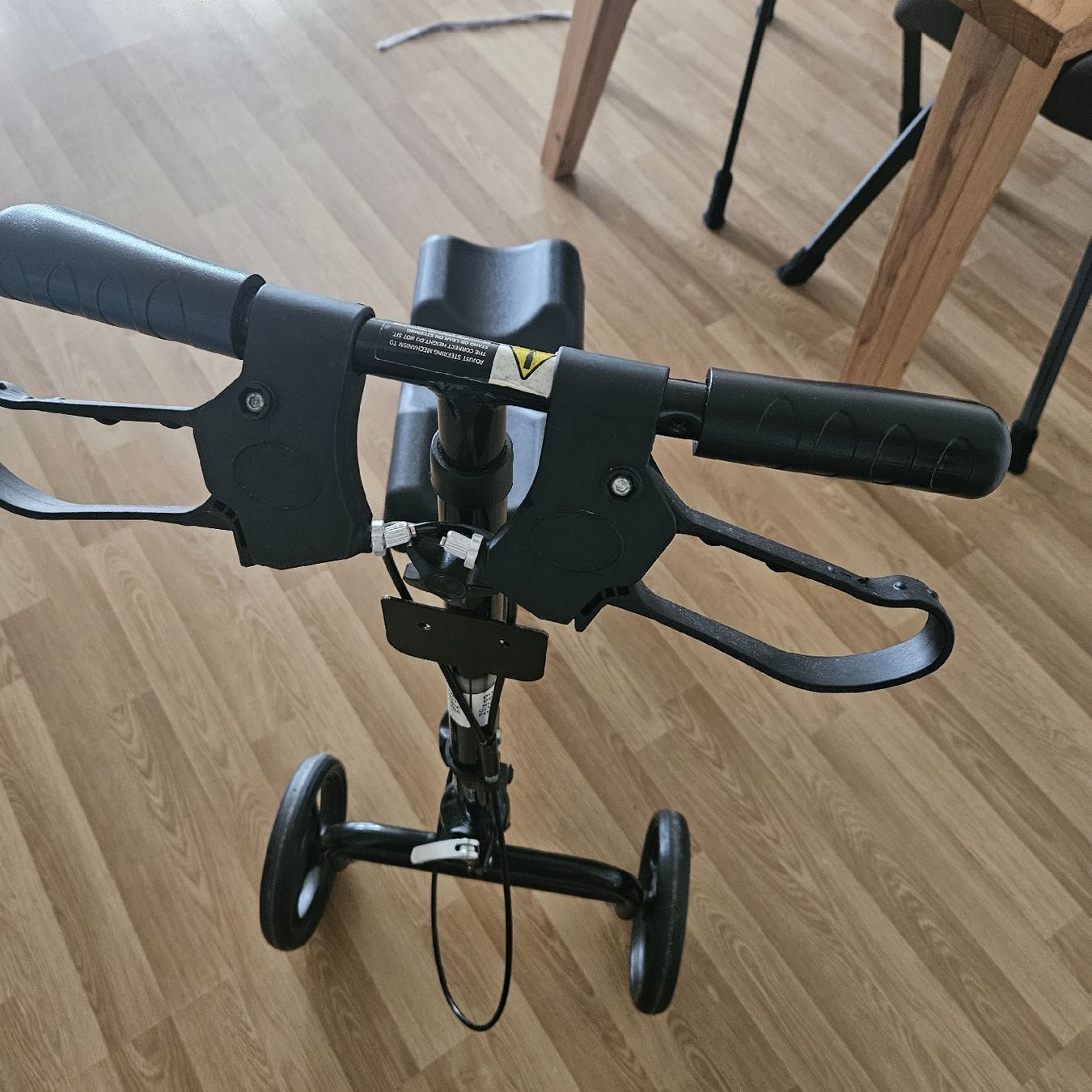 Ausili per la deambulazione: Walker / Fussrollator – Usato da Ostermundigen venduto da Missmiz 1