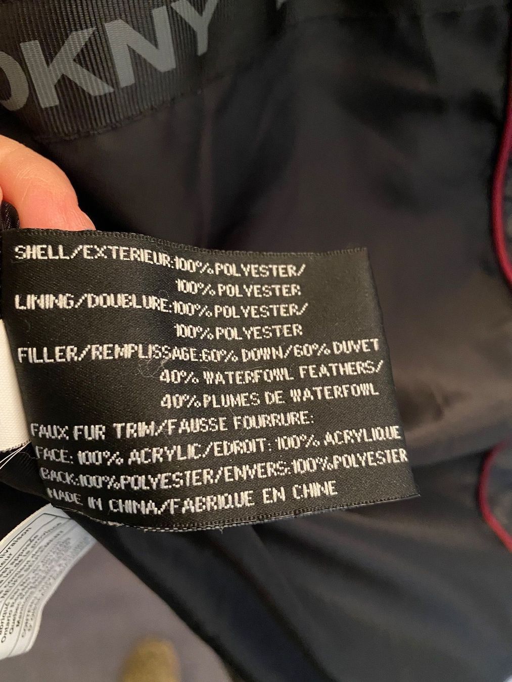 DKNY Cappotti: DKNY schwarzer Daunenmantel Gr. L – Usato da Embrach venduto da Lieblingszeugs 3