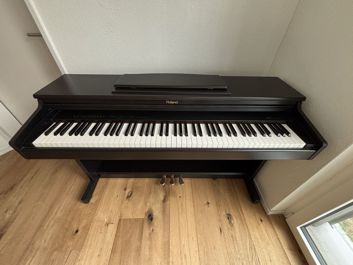 Roland Musikinstrumente: Roland Digital Piano HP 237e – Gebraucht aus Einsiedeln von luk_z69w 1