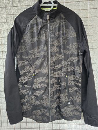 Superdry Sport Jacke, Active Fit, Grösse XL, Top!