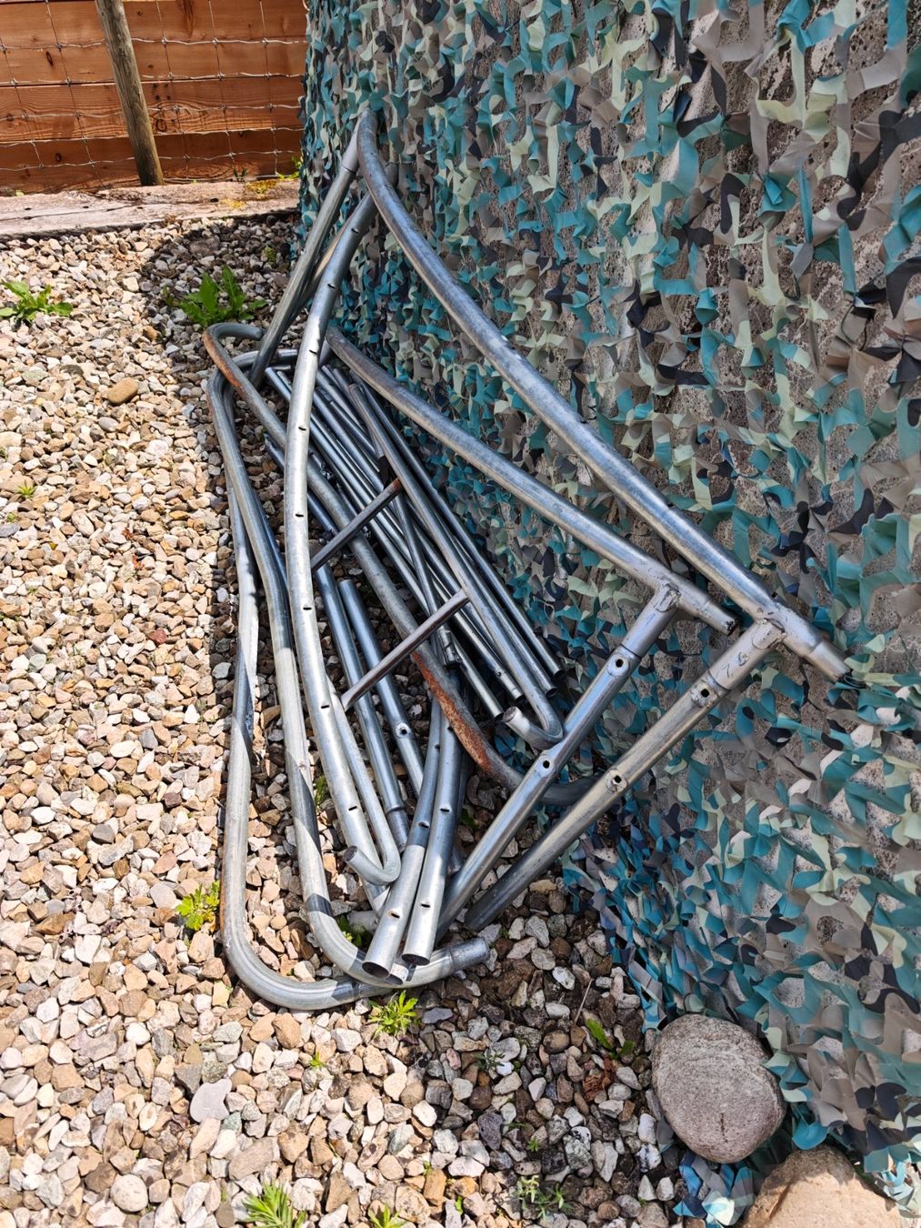 Trampolini: Trampolin mit Sicherheitsnetz & Leiter, gebraucht. – Usato da Zollbrück venduto da Turner5 7