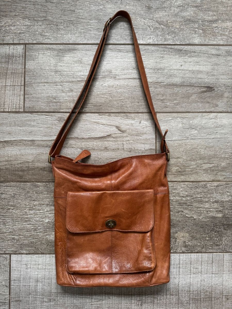 Taschen für Damen: Umhängetasche von ReDesigned – Neu (gemäss Beschreibung) aus Unterentfelden von Sonme