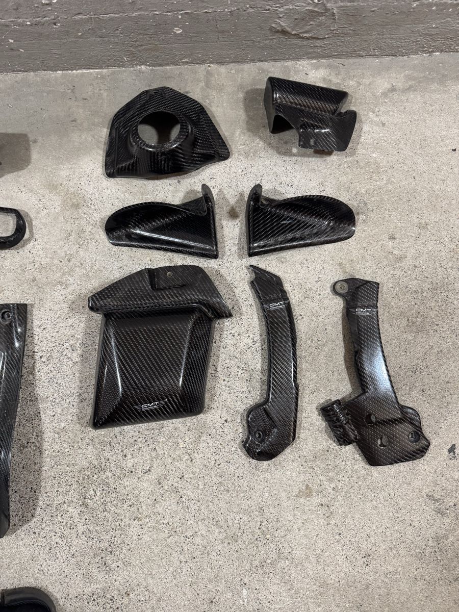 Husqvarna Accessori per altri veicoli: CMT Carbonparts – Nuovo (secondo la descrizione) da Allschwil venduto da ste_g7p2