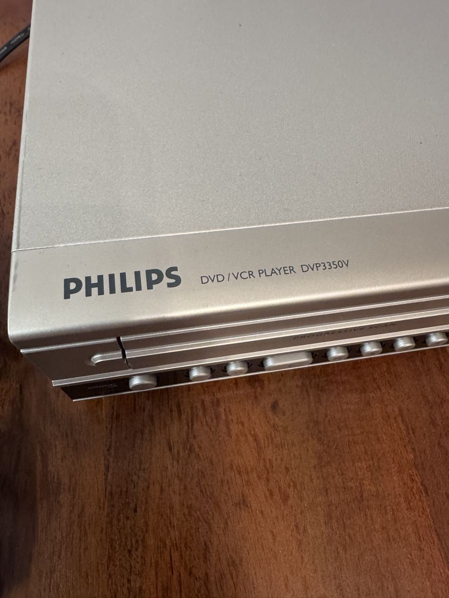 Philips Lecteur multimedia & Streamer: Philips DVD/VCR Player DVP3350V  – D'occasion à Seewen SZ par QM.03 2