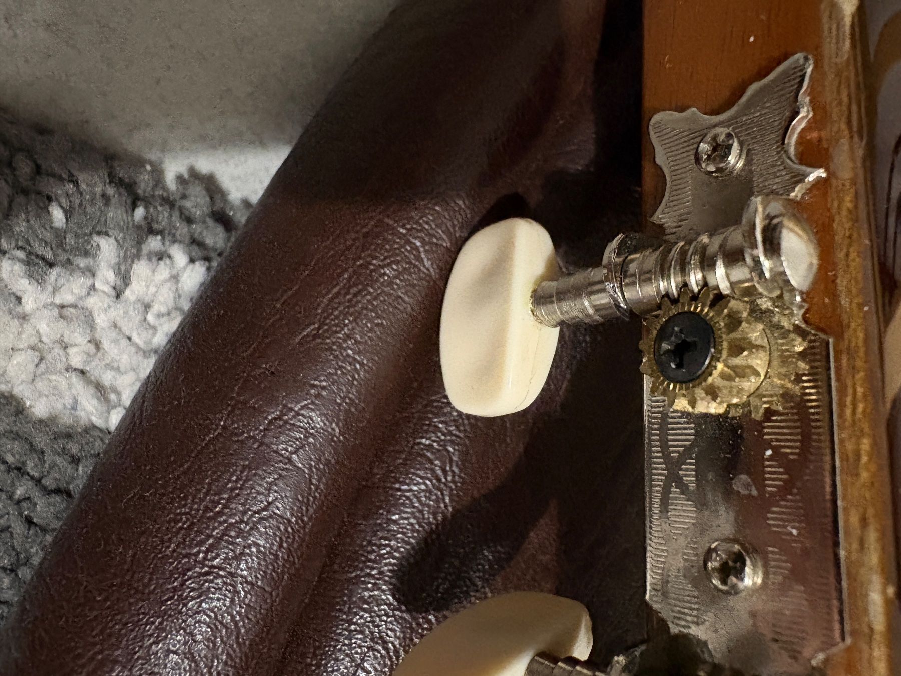 Musikinstrumente: Spanische Gitarre defekt – Defekt aus Auenstein von 5222 3