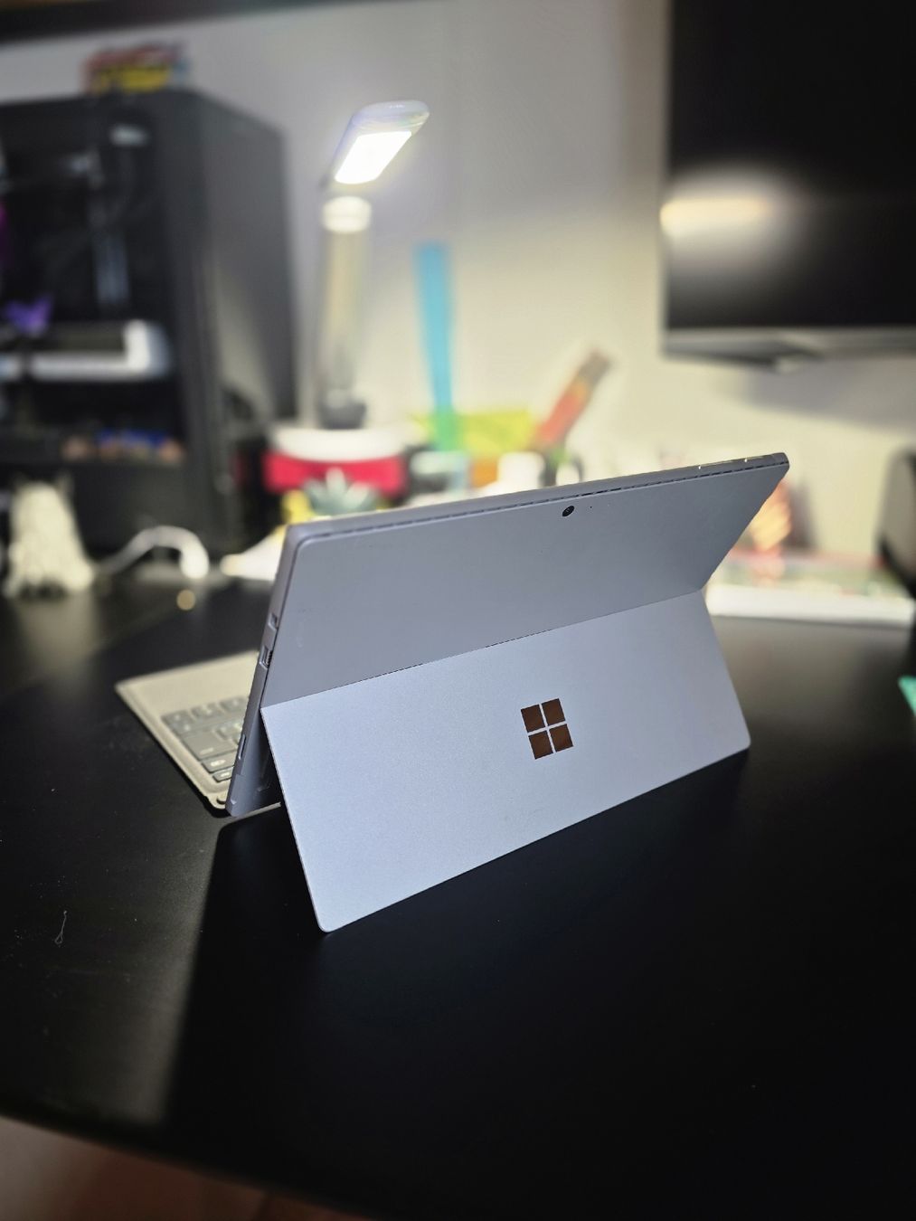 Microsoft Tablet PC: Microsoft Surface 8GB RAM Silber – Usato da Heiden venduto da Kuba.D 1