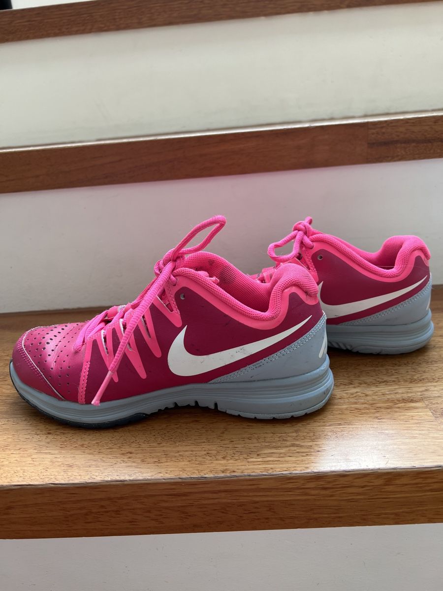 Nike Scarpe per ragazze: Nike valor court – Usato da Eglisau venduto da Jsam 2