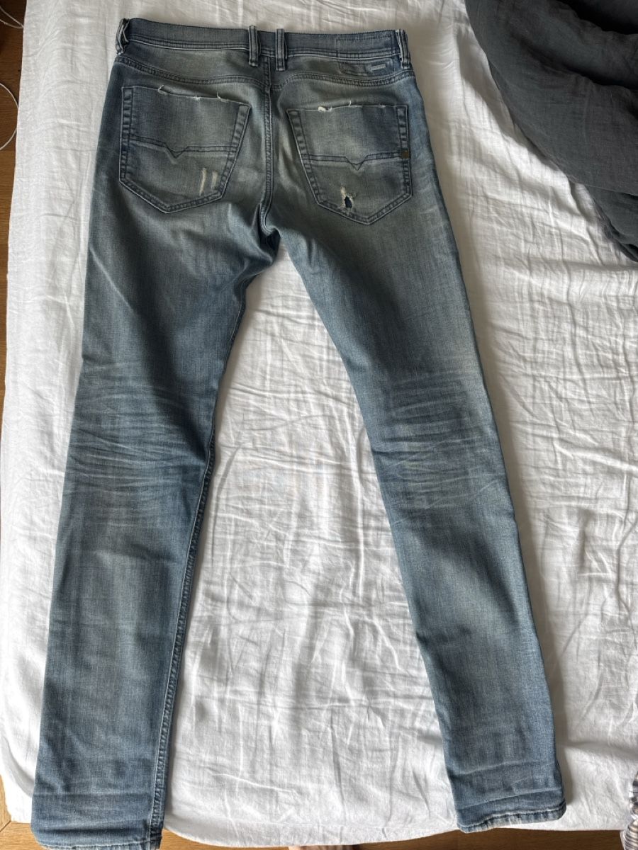 Diesel Jeans: DIESEL Tepphar Slim Carrot Jeans – Usato da Zürich venduto da Sigeli03 2