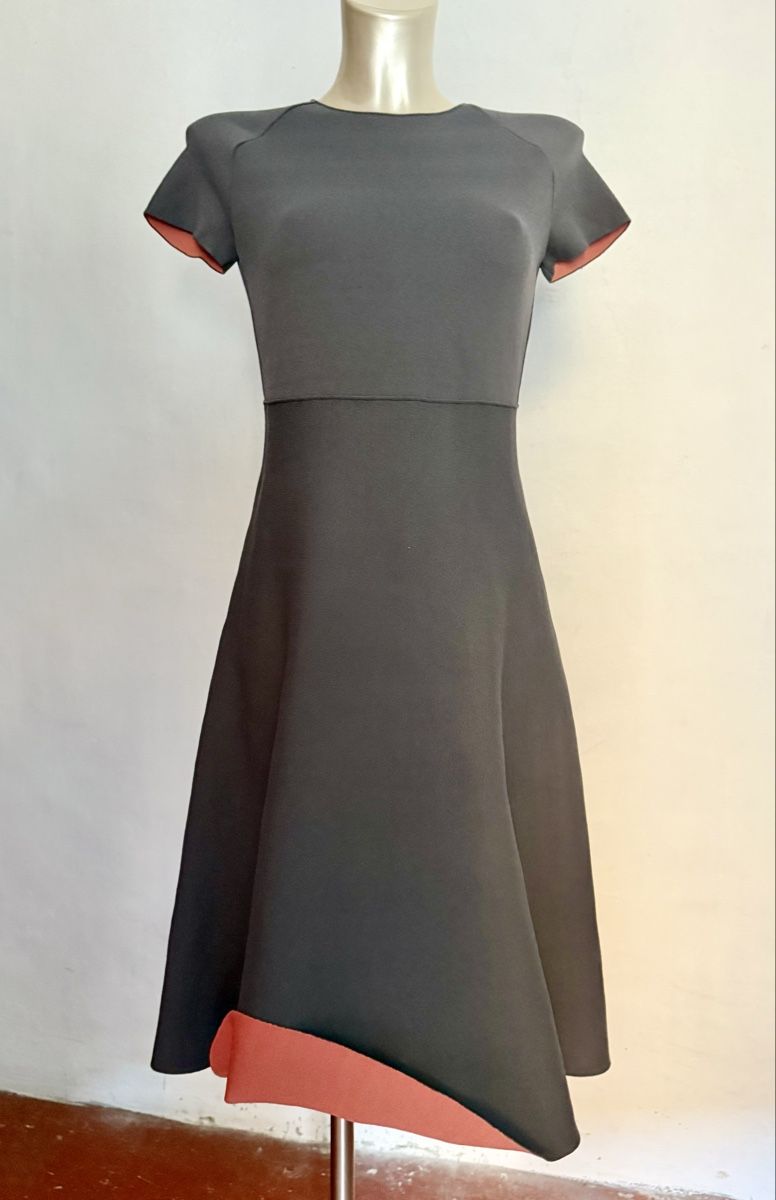 Armani Vestiti: Giorgio Armani dress S – Usato da Barna venduto da orbuyorcry