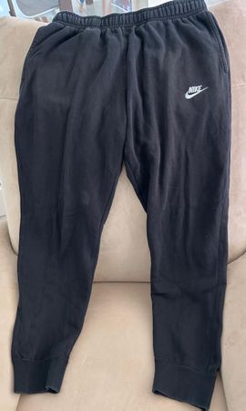 Nike Jogginghose Schwarz, Grösse M - Bequem für Herbst!
