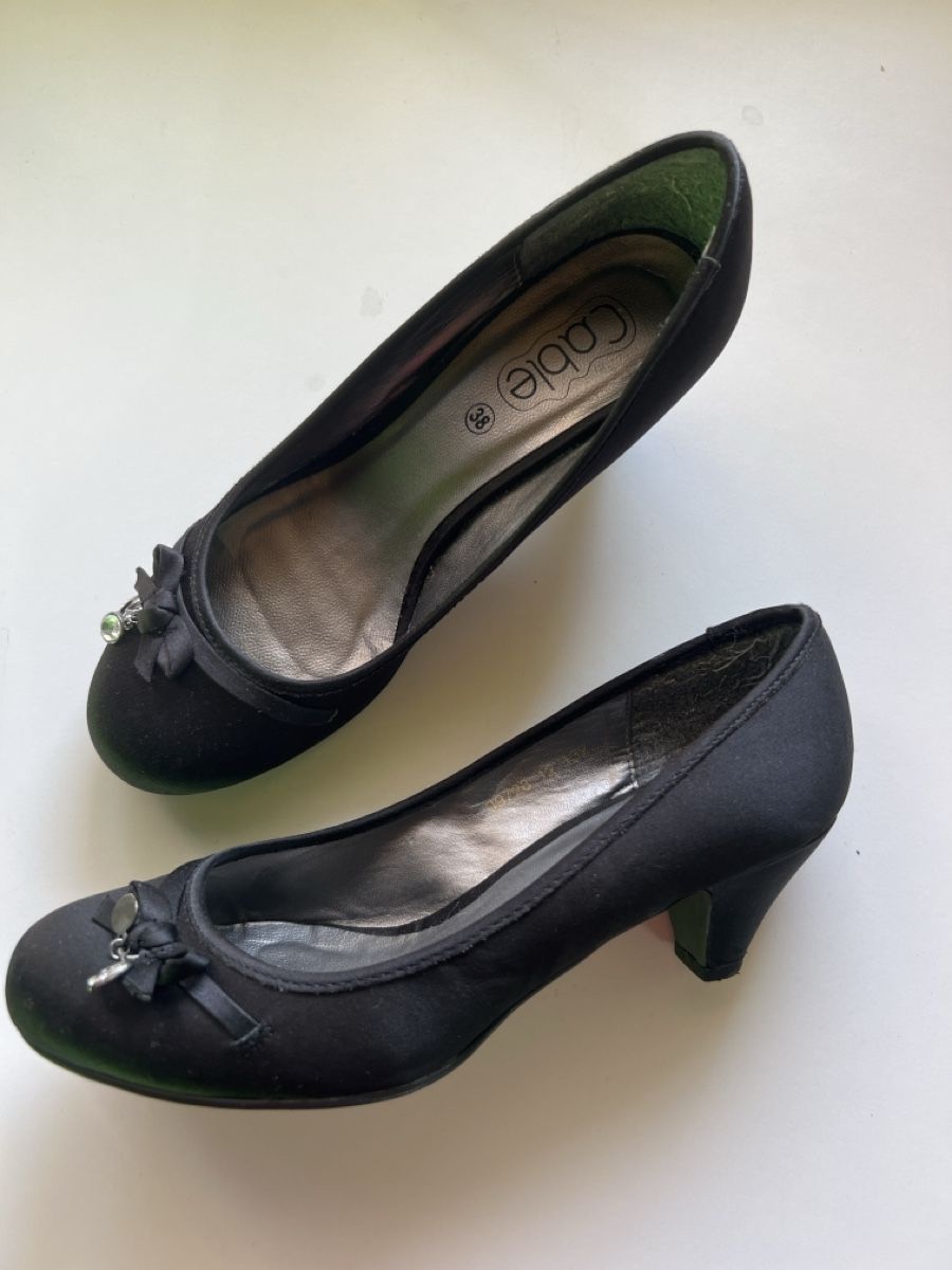 Scarpe da donna: Schwarze Cable Pumps, Gr. 38, elegant – Usato da Fräschels venduto da Cesca