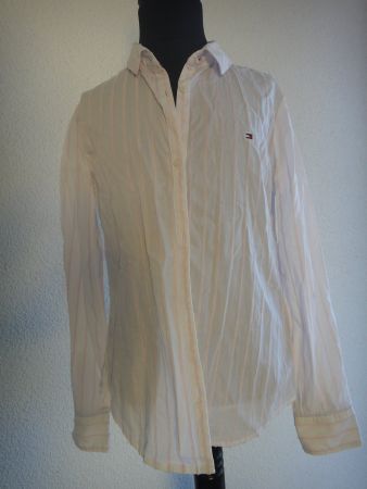 Neuwertige Bluse Tommy Hilfiger 10 Jahre