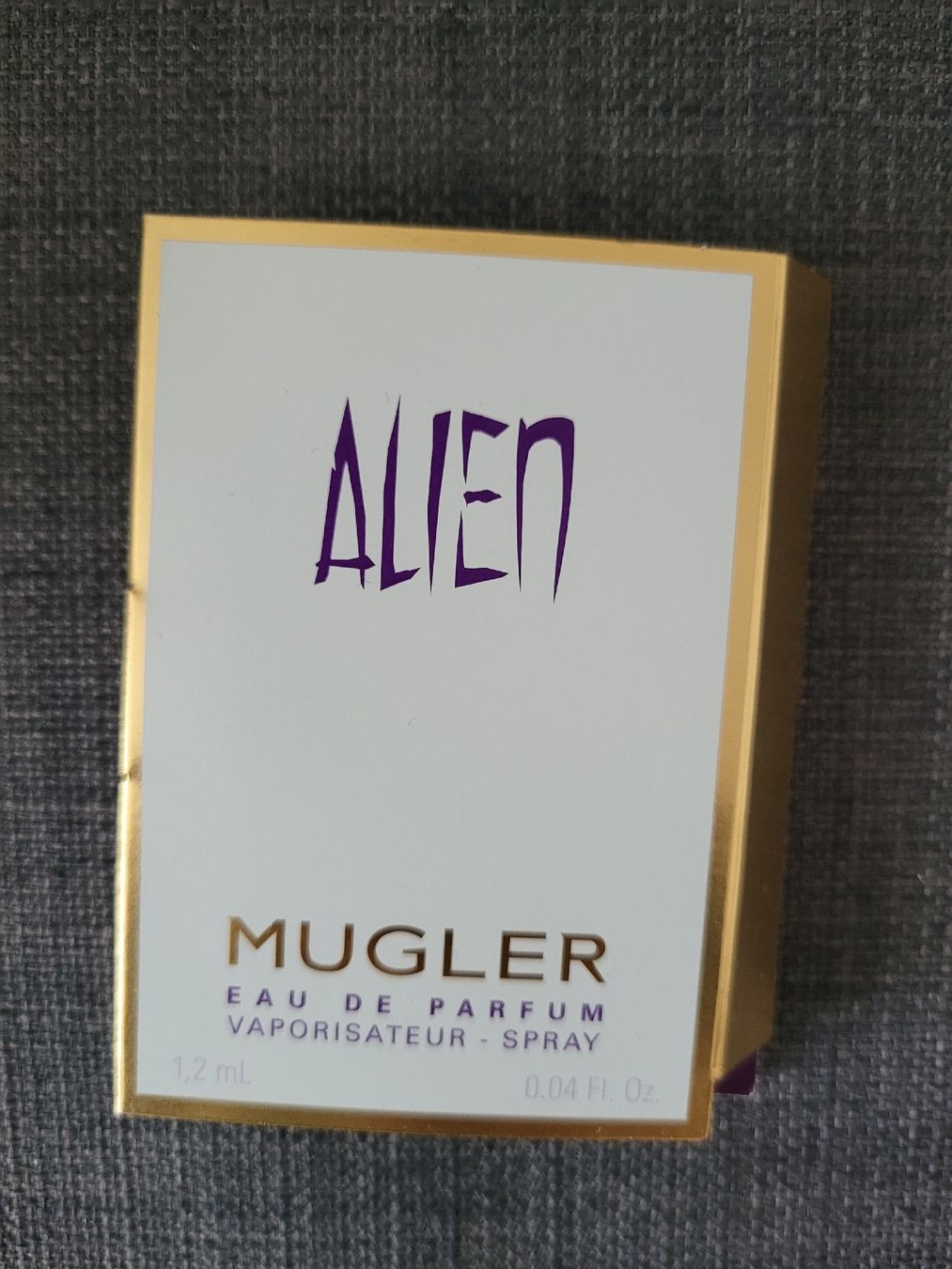 Mugler Parfum & Eau de Toilette: Thierry Mugler Alien Eau de Parfum 1.2ml Neu Luxusprobe – Neu und originalverpackt aus Nänikon von Skin-Beauty