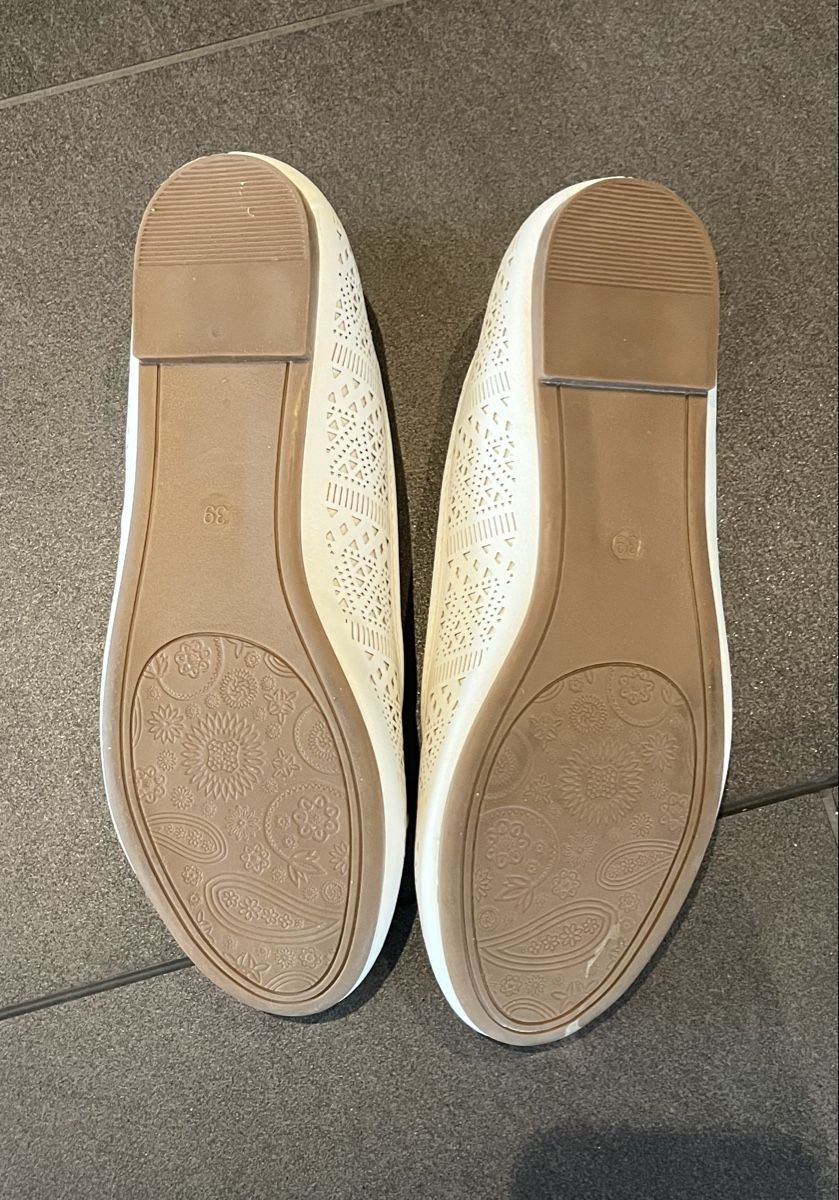 Scarpe da donna: Ballerina weiss – Nuovo (secondo la descrizione) da Buchrain venduto da tamarakieliger 2