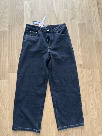 Jeans PrettyLittleThing Petite schwarz Grösse 38 neu
