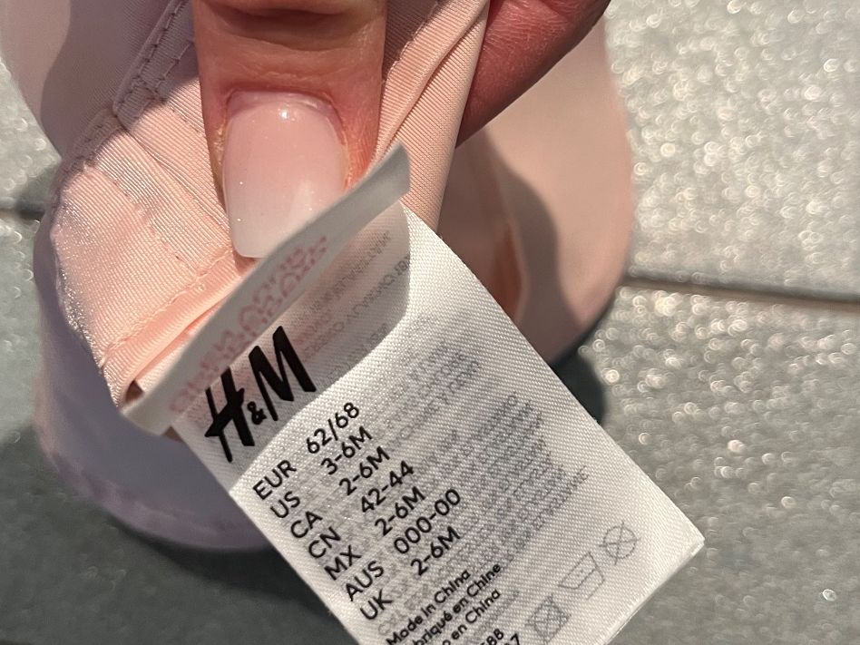 H&M Bonnets & Echarpes: Bademütze H&M Gr. 62/68 – D'occasion à Villnachern par schudelinho 1