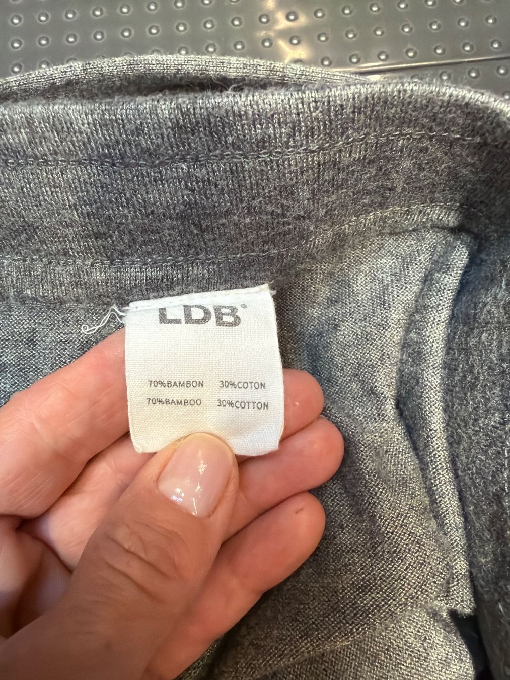 Anzüge & Kostüme: Damen Kapuzenpullover grau mit Hose – Gebraucht aus Tägerwilen von TinaLupu 5