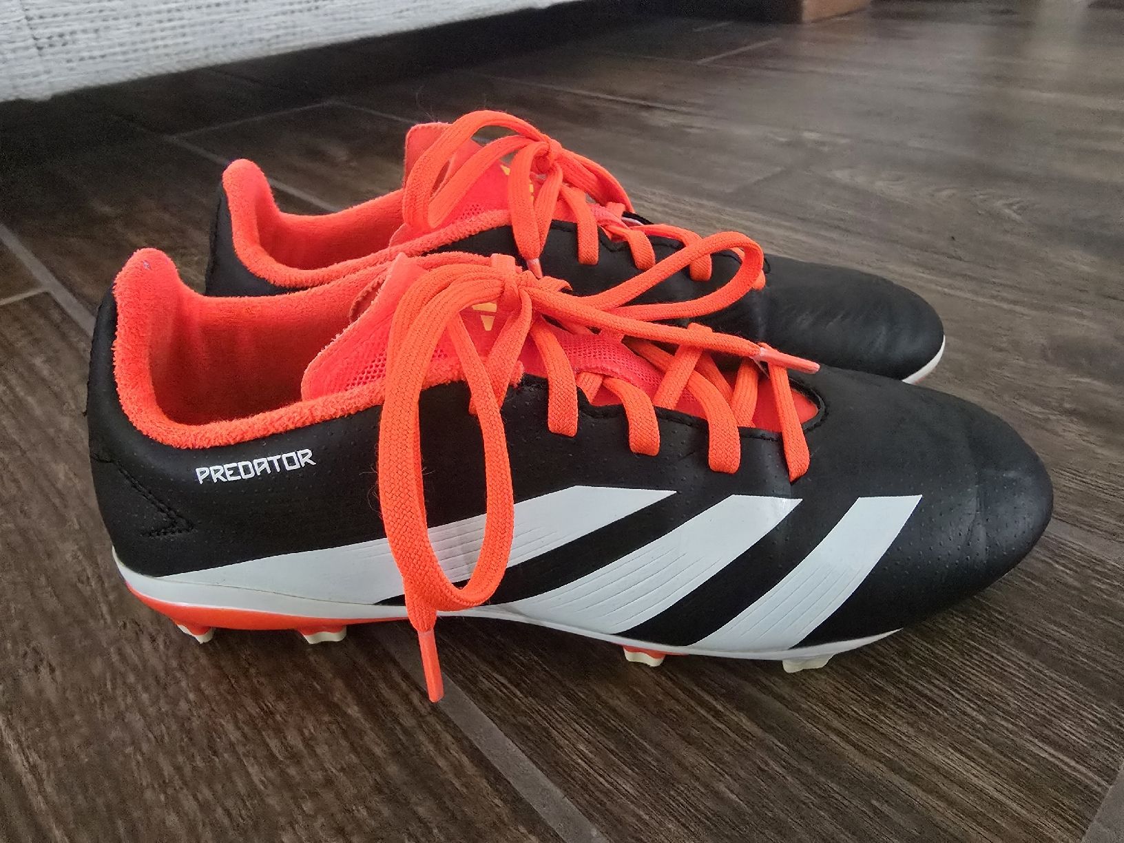 Adidas Scarpe per ragazzi: Fussballschuhe Gr. 35.5 – Usato da Wynau venduto da mar_5v8x