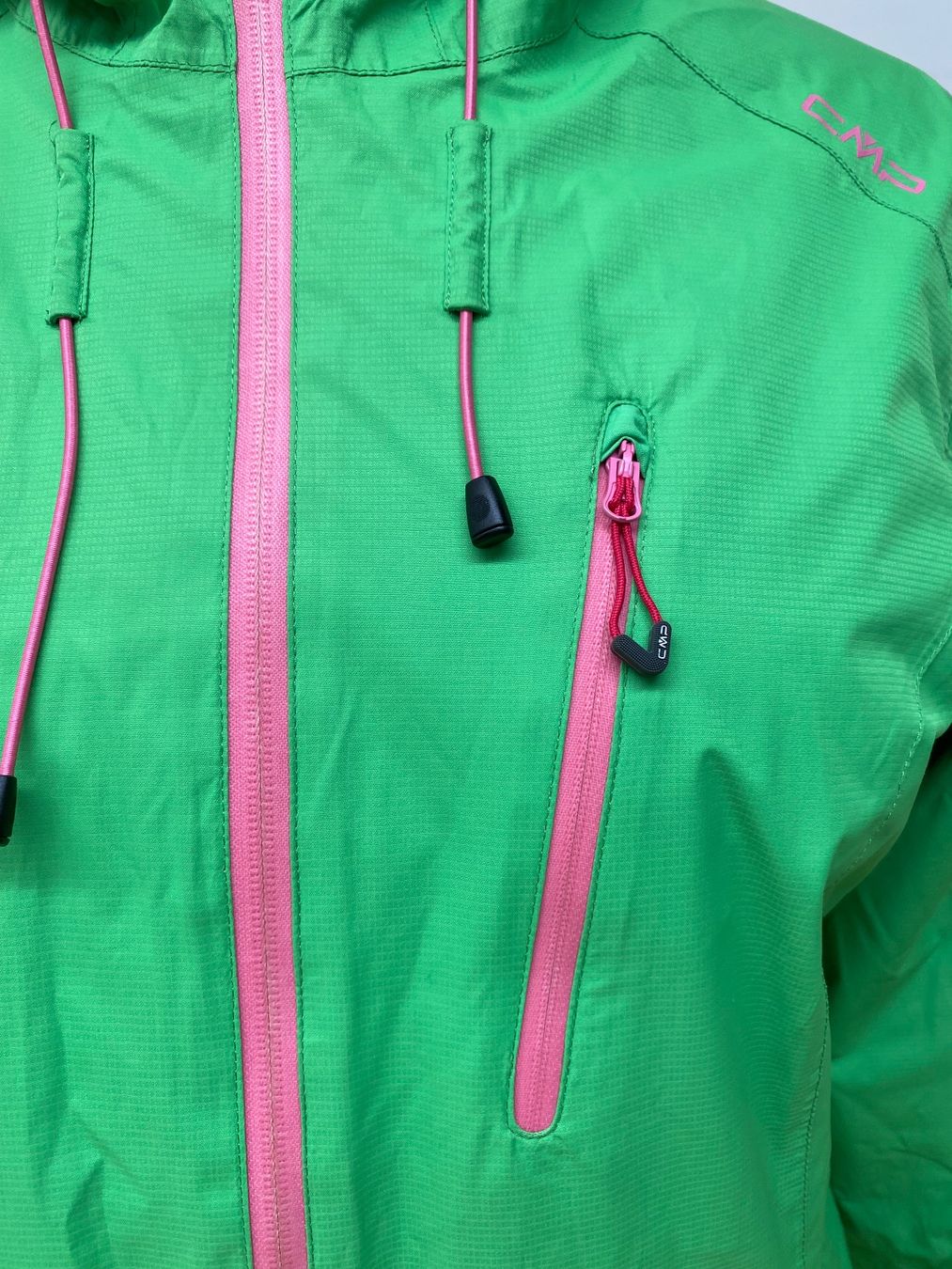 CMP Giacche: CMP grüne Damen Regenjacke Gr. 40 – Usato da Kilchberg ZH venduto da lin_9p9m 5