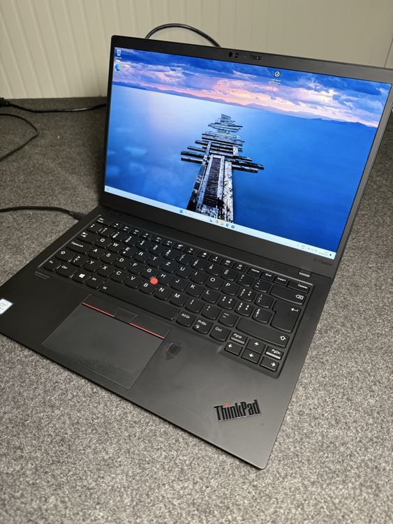 LENOVO ThinkPad X1 Carbon Gen7 1