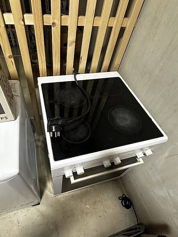 Herde: Kitchenette bosch – Gebraucht aus Bussigny von kev_z9b9 1