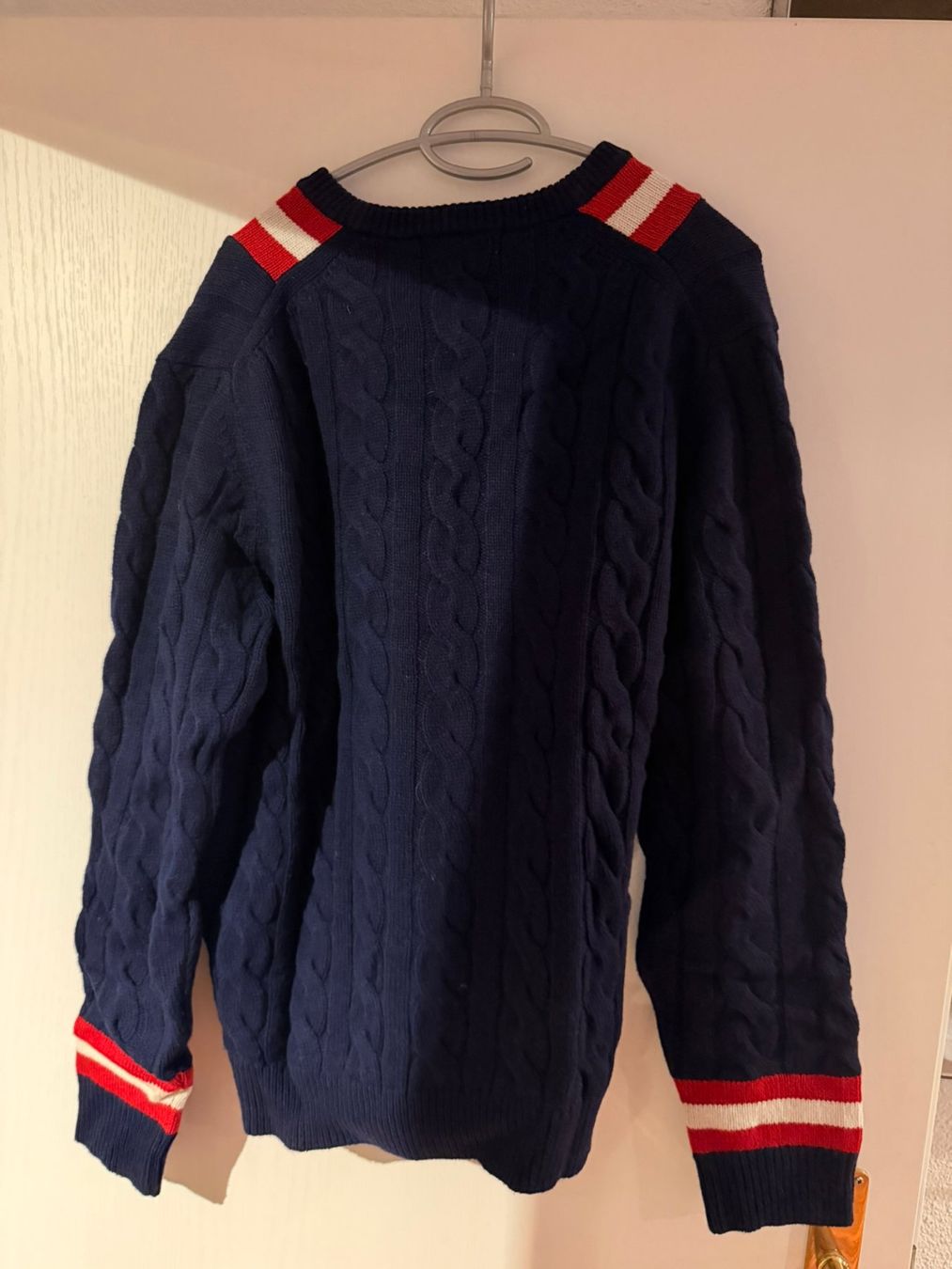 Pullover & Sweatshirts: Wollpullover V-Ausschnitt - L – Gebraucht aus Winkel von Studi66 3