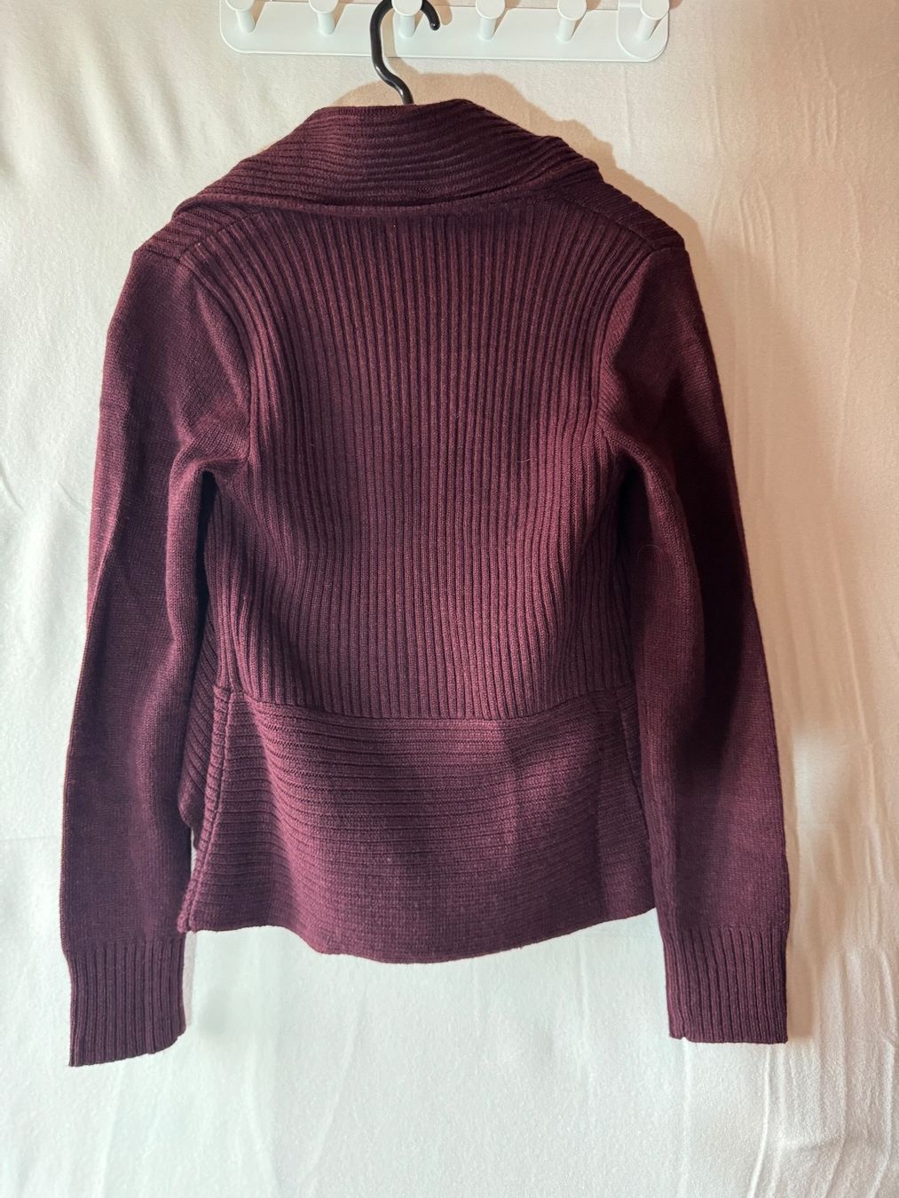 H&M Giacche: Weiche und elegante Strickjacke in Gr. XS – Usato da Grosswangen venduto da second_hand_dress 4