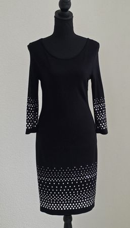 Kleid schwarz mit Nieten Grösse 36/38 